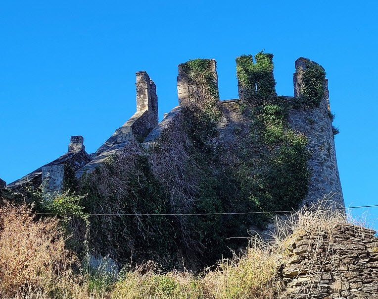 Fortaleza de Sarria, Spain
